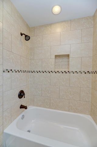 9956 Ivanhoe Avenue, Schiller Park, IL 60176