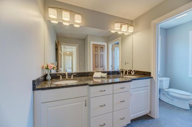 9956 Ivanhoe Avenue, Schiller Park, IL 60176