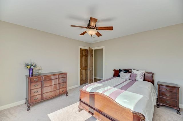 9956 Ivanhoe Avenue, Schiller Park, IL 60176