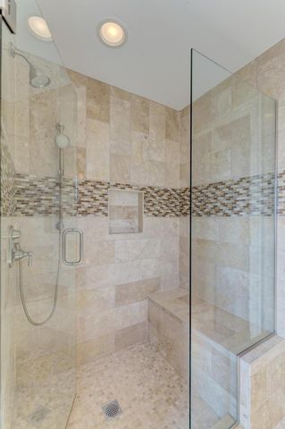 9956 Ivanhoe Avenue, Schiller Park, IL 60176