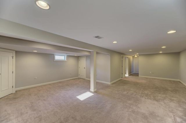 9956 Ivanhoe Avenue, Schiller Park, IL 60176