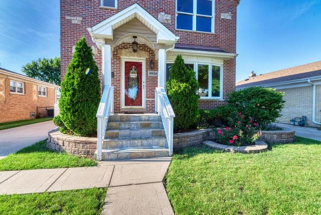 9956 Ivanhoe Avenue, Schiller Park, IL 60176
