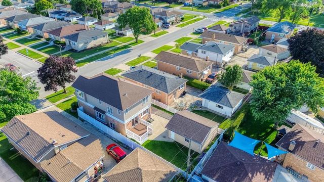 9956 Ivanhoe Avenue, Schiller Park, IL 60176