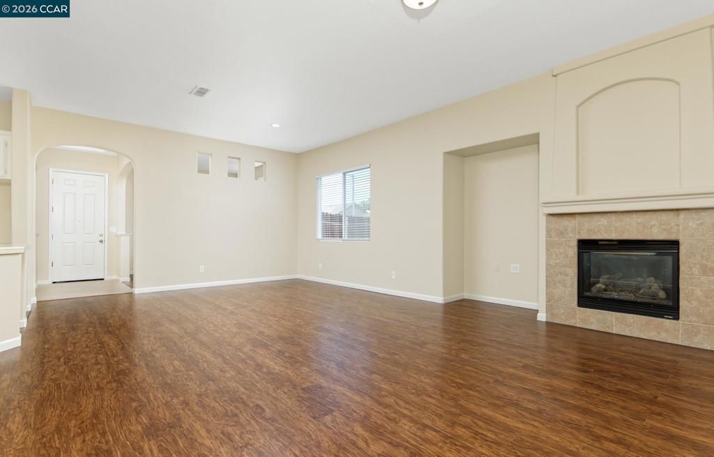Image 12 of property listing at 1689 Soledad Dr, Roseville, CA 95747