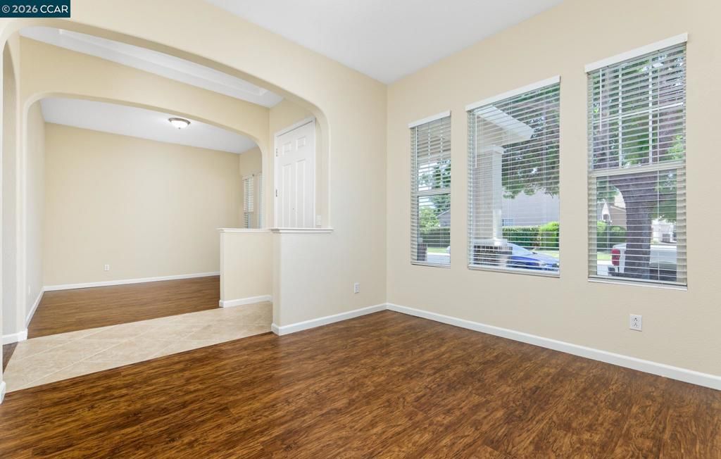 Image 14 of property listing at 1689 Soledad Dr, Roseville, CA 95747