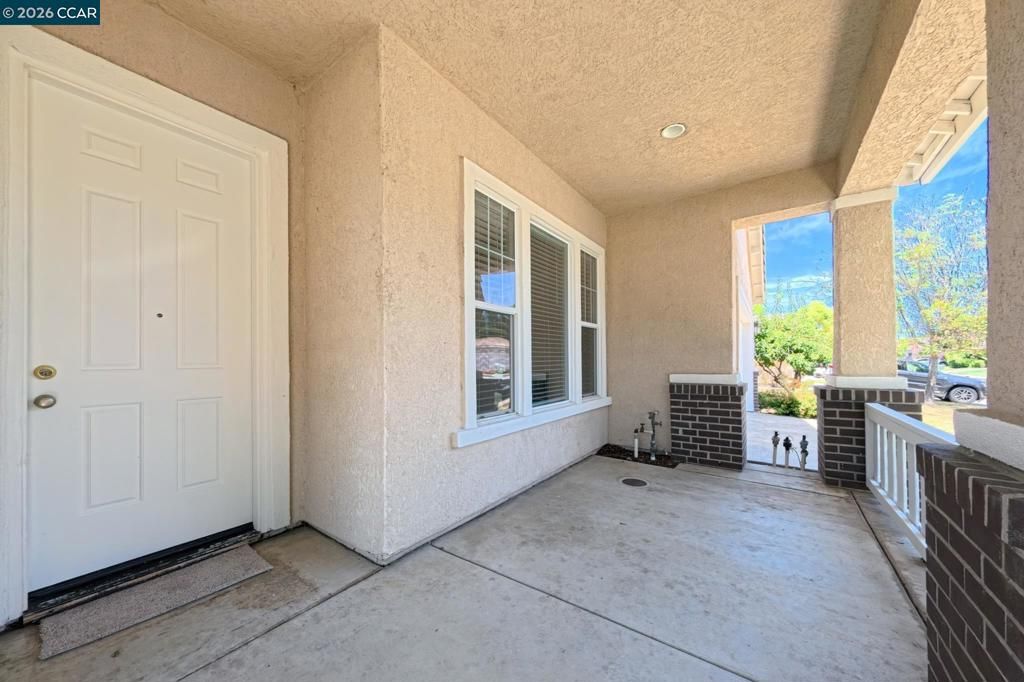 Image 23 of property listing at 1689 Soledad Dr, Roseville, CA 95747