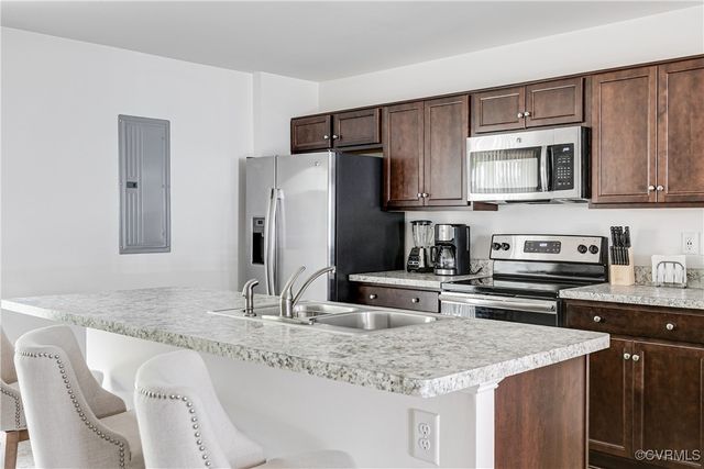 1506 Stonewall Manor Dr, Henrico, VA 23228