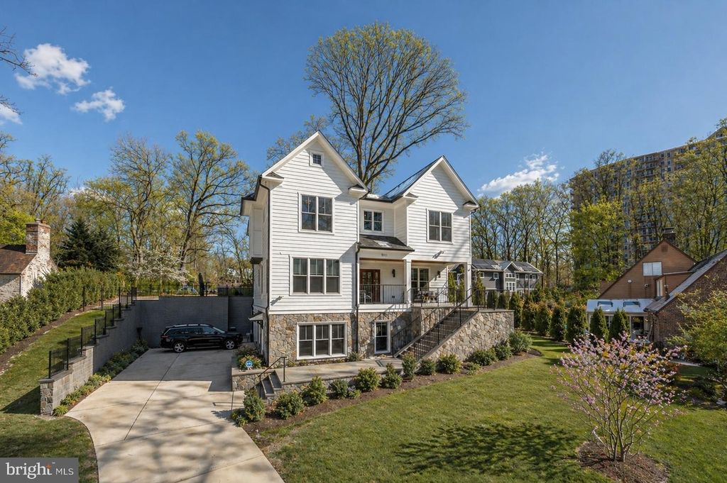 9111 SLIGO CREEK PKWY, Silver Spring, MD 20901