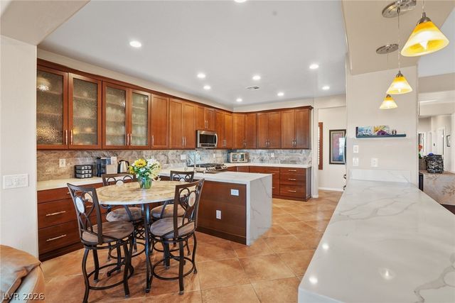 8300 Imperial Lakes Street, Las Vegas, NV 89131