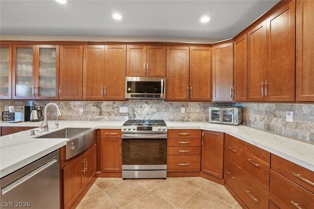 8300 Imperial Lakes Street, Las Vegas, NV 89131