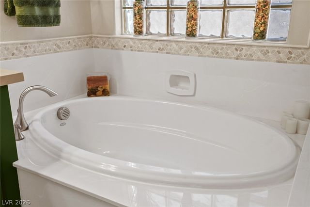 8300 Imperial Lakes Street, Las Vegas, NV 89131