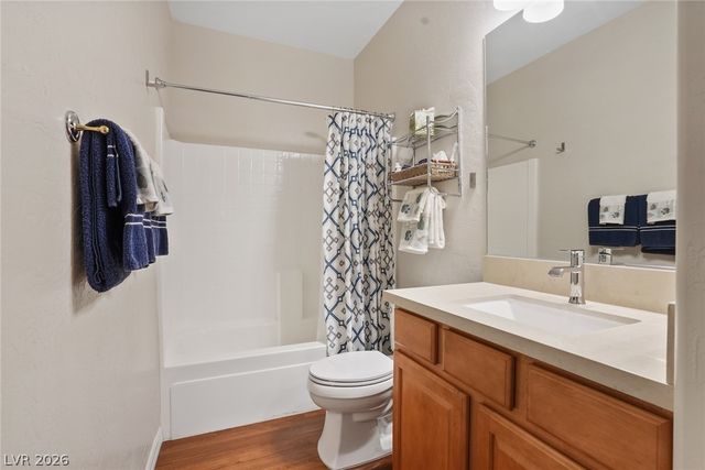 8300 Imperial Lakes Street, Las Vegas, NV 89131