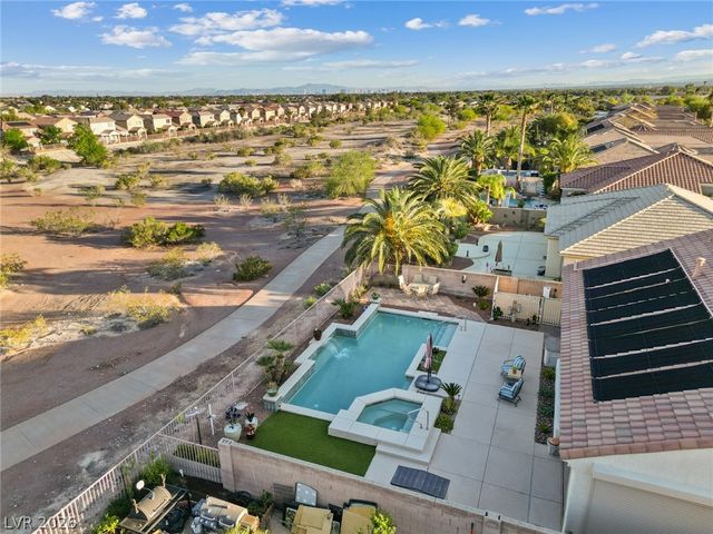 8300 Imperial Lakes Street, Las Vegas, NV 89131