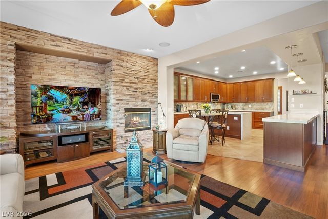 8300 Imperial Lakes Street, Las Vegas, NV 89131