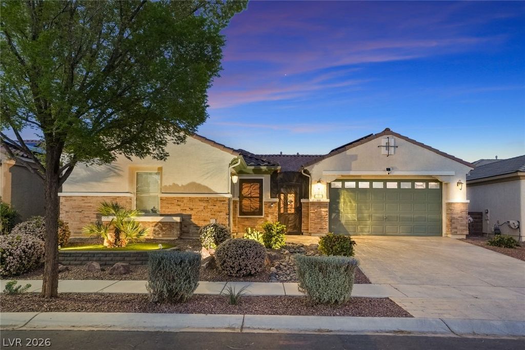 8300 Imperial Lakes Street, Las Vegas, NV 89131