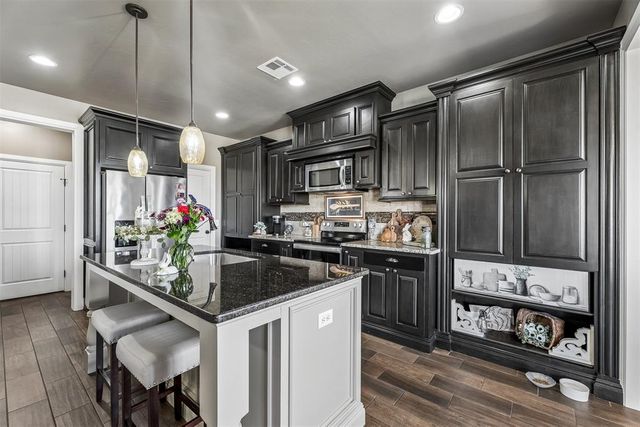 9001 NW 141st Street, Yukon, OK 73099
