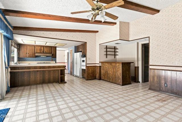 195 W Avenida De Las Flores, Thousand Oaks, CA 91360