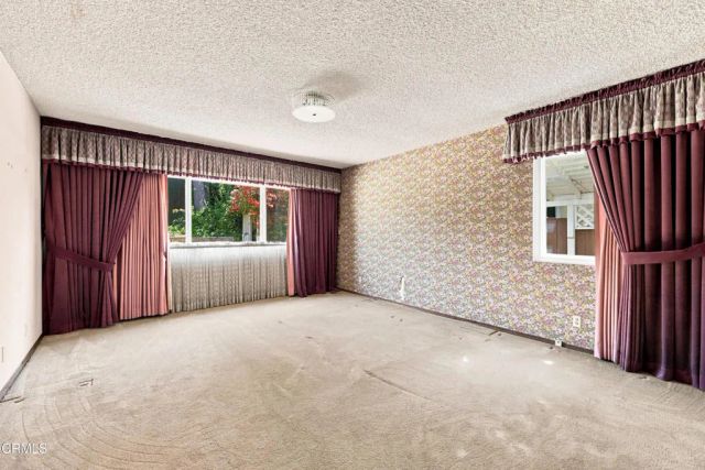 195 W Avenida De Las Flores, Thousand Oaks, CA 91360