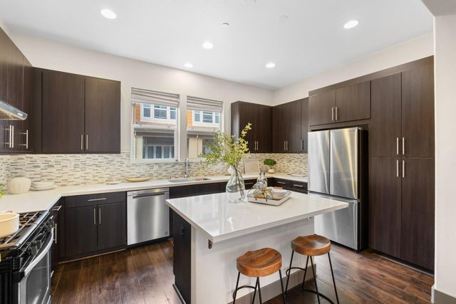 2423 Stearman Lane 2, San Jose, CA 95132