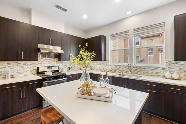 2423 Stearman Lane 2, San Jose, CA 95132