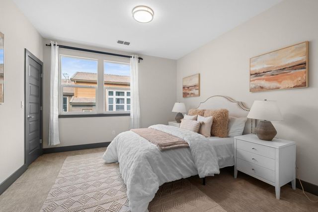 2423 Stearman Lane 2, San Jose, CA 95132