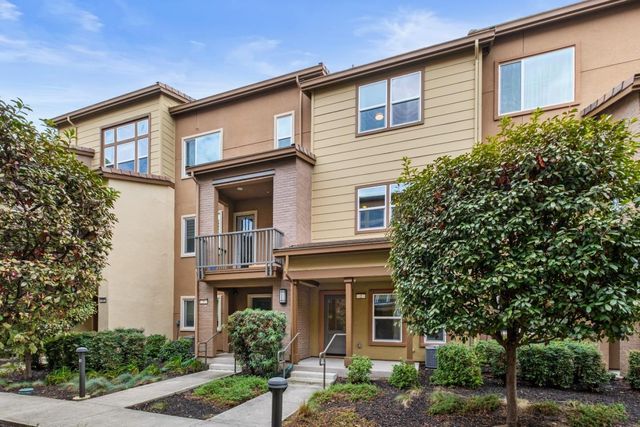 2423 Stearman Lane 2, San Jose, CA 95132