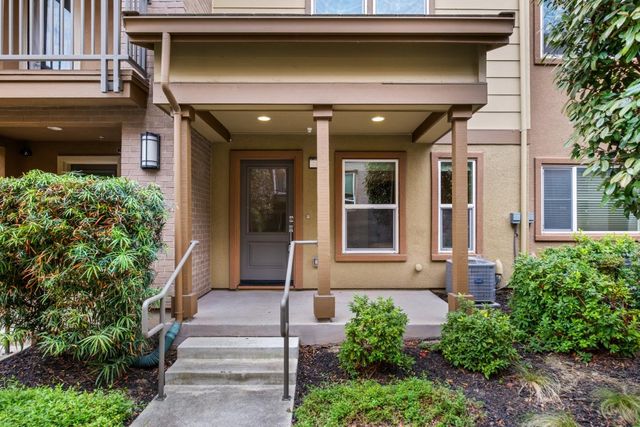 2423 Stearman Lane 2, San Jose, CA 95132