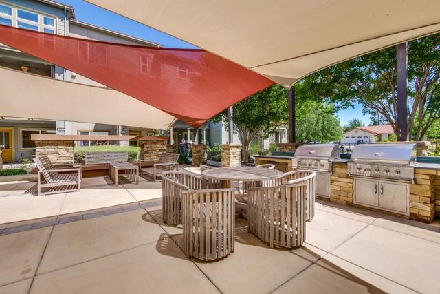 2423 Stearman Lane 2, San Jose, CA 95132