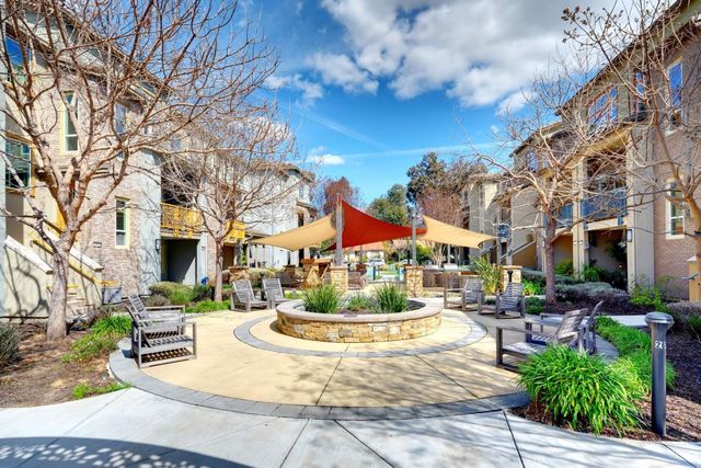 2423 Stearman Lane 2, San Jose, CA 95132