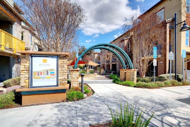 2423 Stearman Lane 2, San Jose, CA 95132