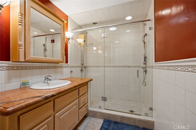 17183 Sunburst, Northridge, CA 91325