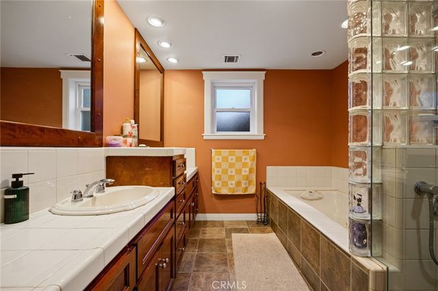 17183 Sunburst, Northridge, CA 91325