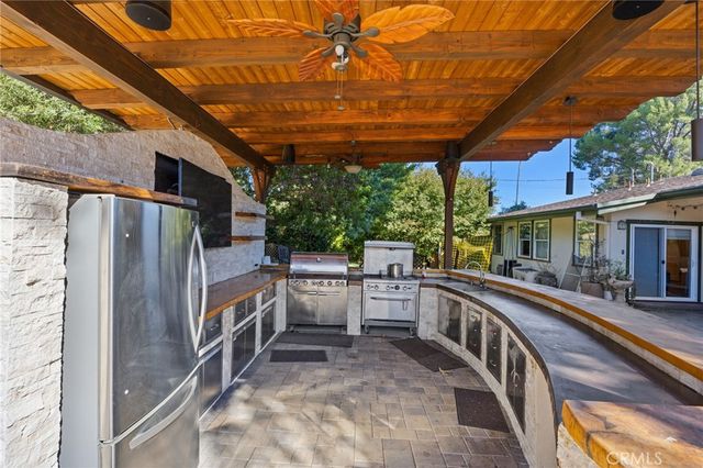 17183 Sunburst, Northridge, CA 91325