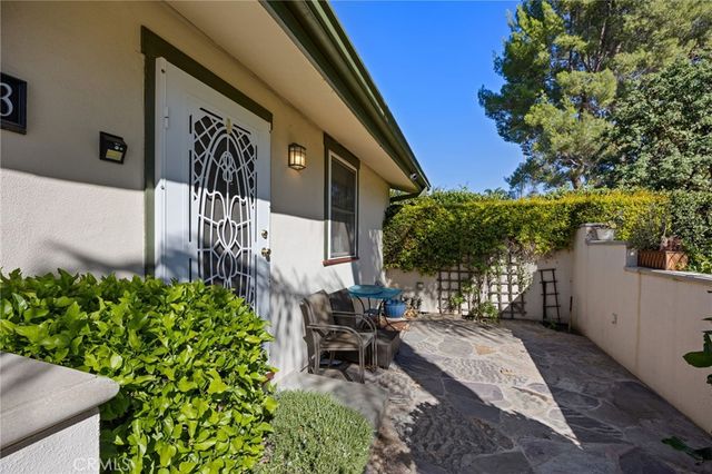 17183 Sunburst, Northridge, CA 91325