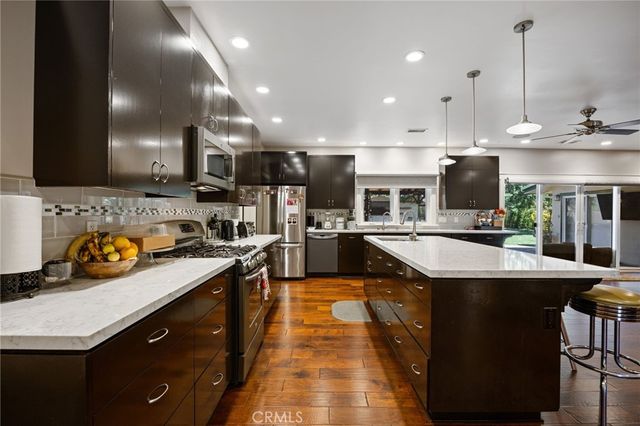 17183 Sunburst, Northridge, CA 91325