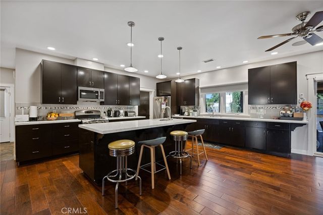17183 Sunburst, Northridge, CA 91325