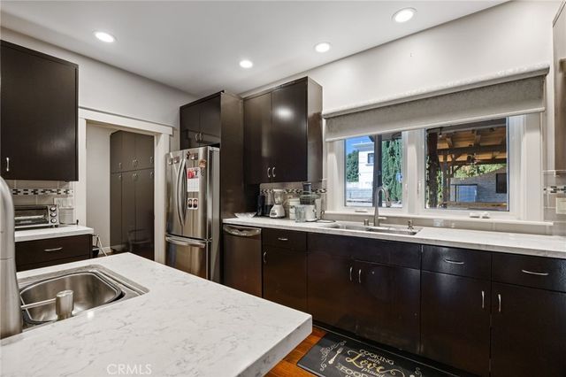 17183 Sunburst, Northridge, CA 91325