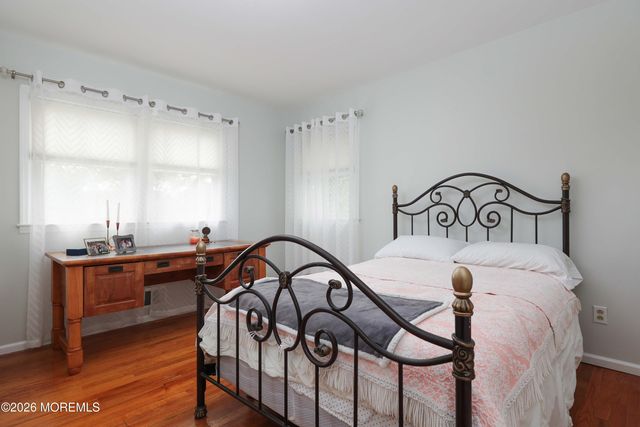 41 Carnegie Court, Middletown, NJ 07748