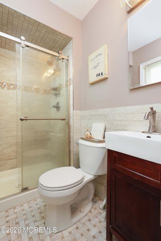 41 Carnegie Court, Middletown, NJ 07748