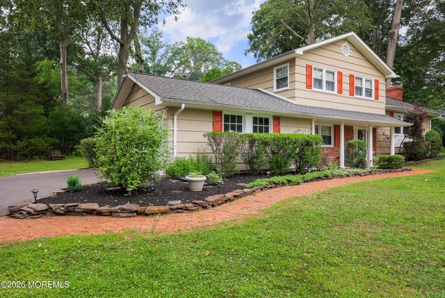 41 Carnegie Court, Middletown, NJ 07748