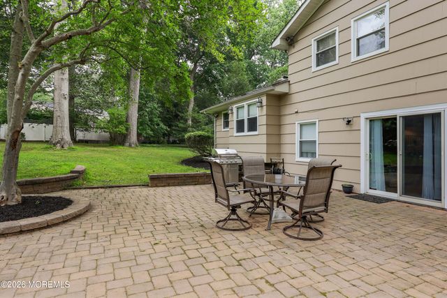 41 Carnegie Court, Middletown, NJ 07748