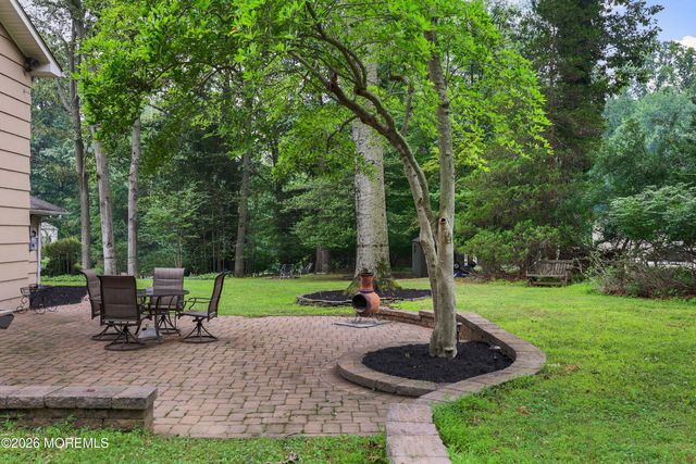 41 Carnegie Court, Middletown, NJ 07748