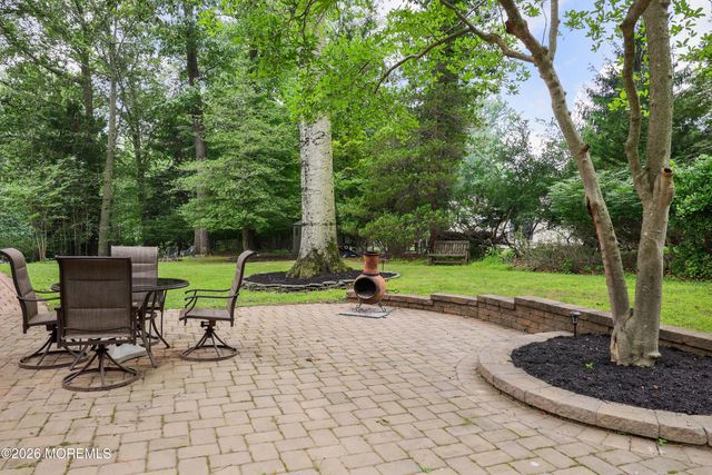 41 Carnegie Court, Middletown, NJ 07748