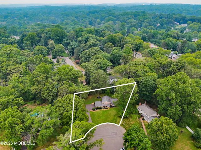41 Carnegie Court, Middletown, NJ 07748