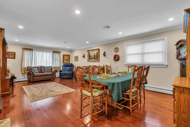 23 Roman Street, Toms River, NJ 08757