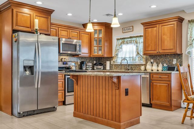 23 Roman Street, Toms River, NJ 08757