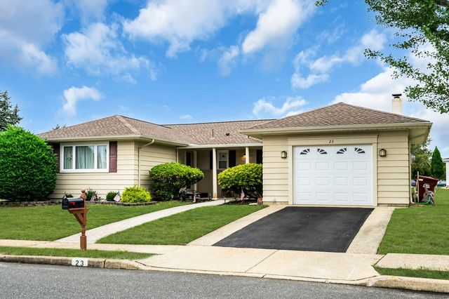 23 Roman Street, Toms River, NJ 08757