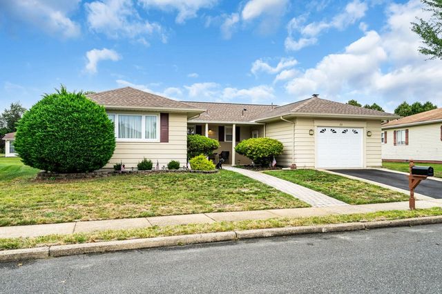 23 Roman Street, Toms River, NJ 08757