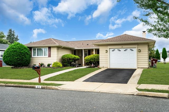 23 Roman Street, Toms River, NJ 08757