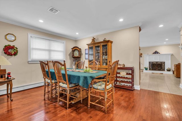 23 Roman Street, Toms River, NJ 08757